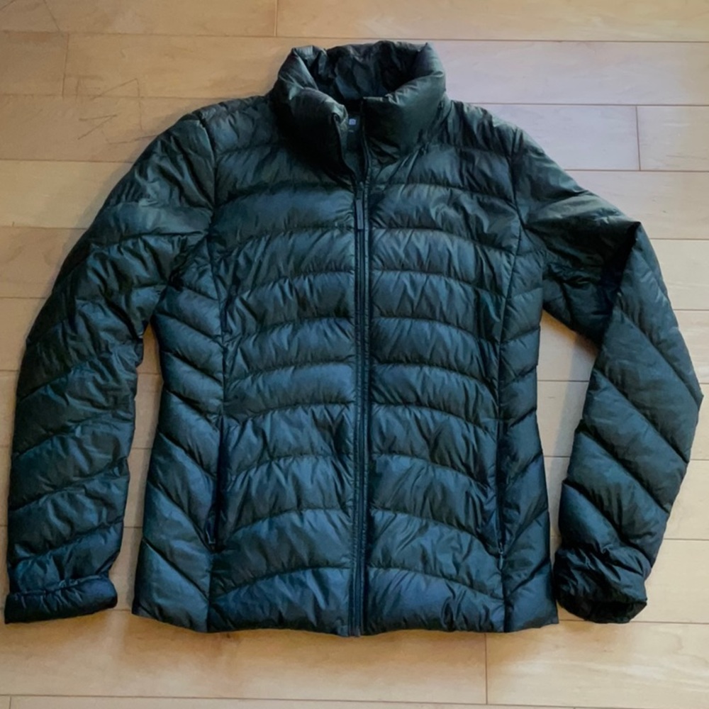 Uniqlo lightweight down jacket